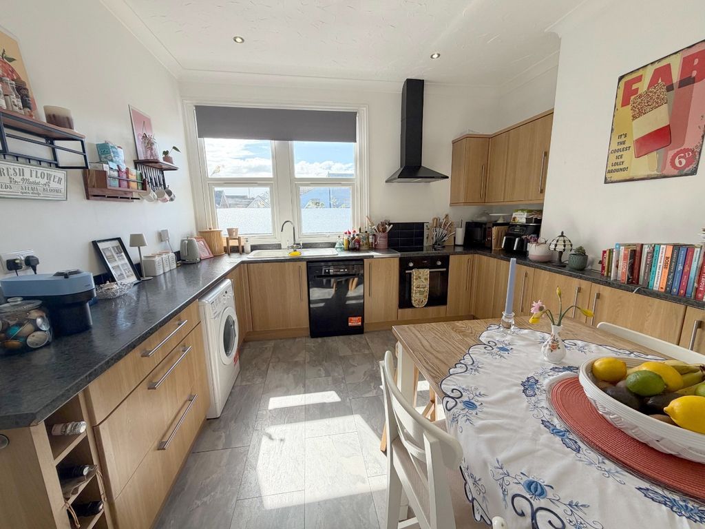 Property photo 3 of 9 5039952