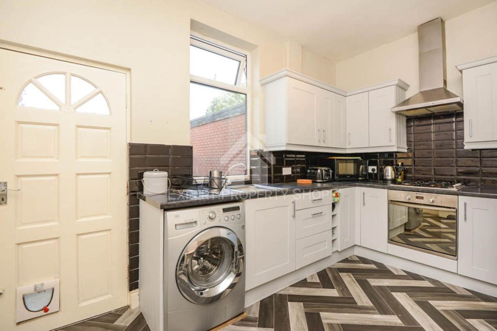 Property photo 3 of 9