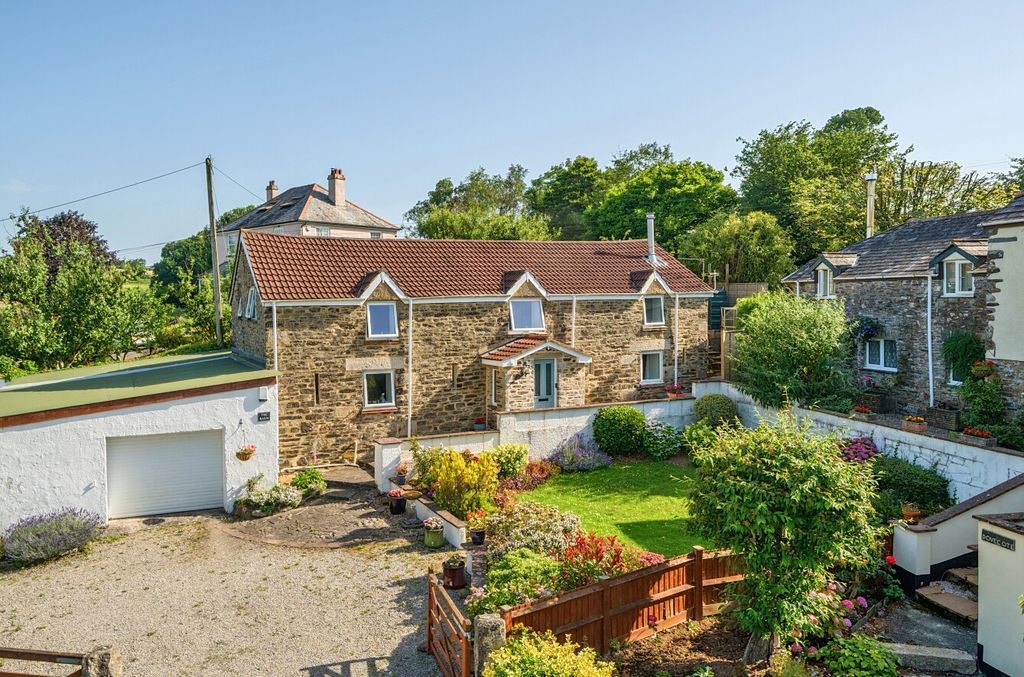 Property photo 1 of 16 1484163-2-6A3d2Da...
