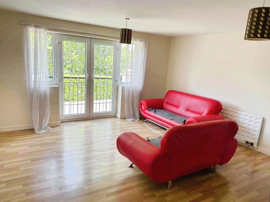 Property photo 2 of 8 Pbox-Img.Jpeg