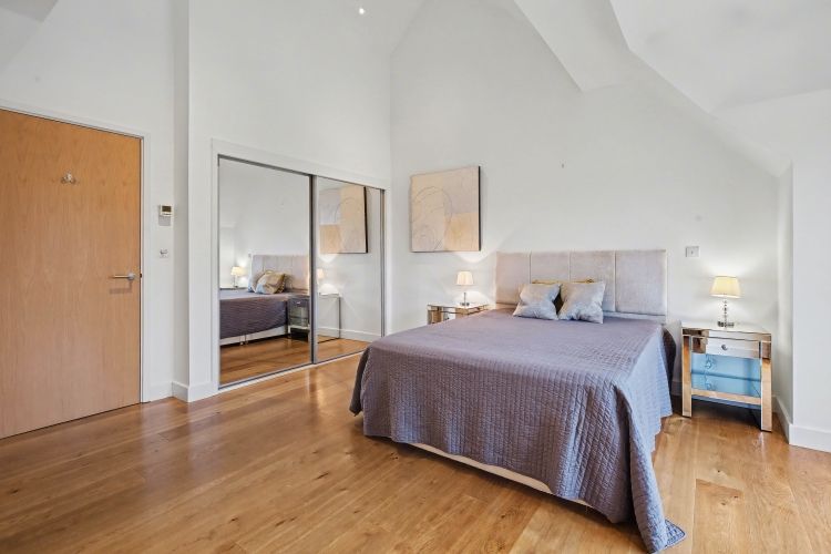 Property photo 3 of 10 321423