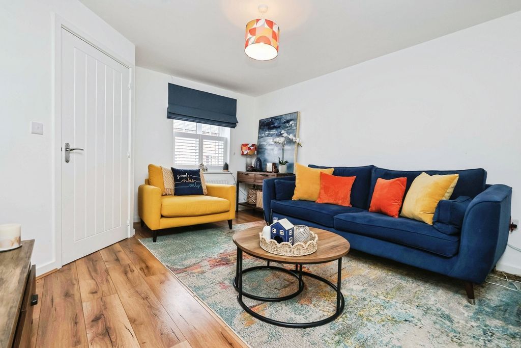 Property photo 2 of 18 Pbox-Img.Jpg