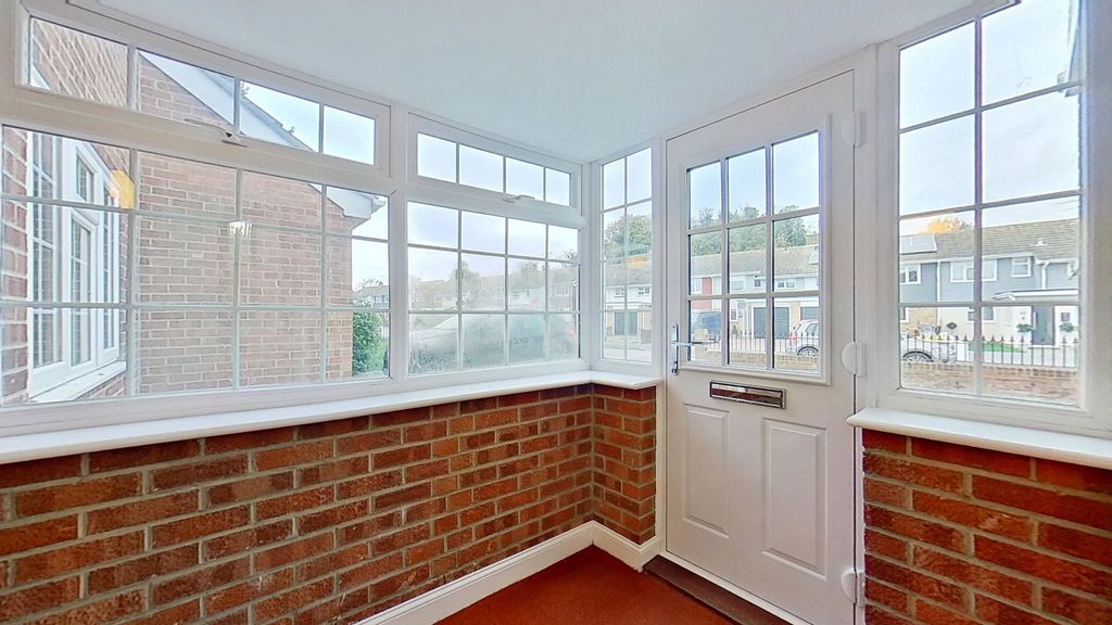 Property photo 3 of 31