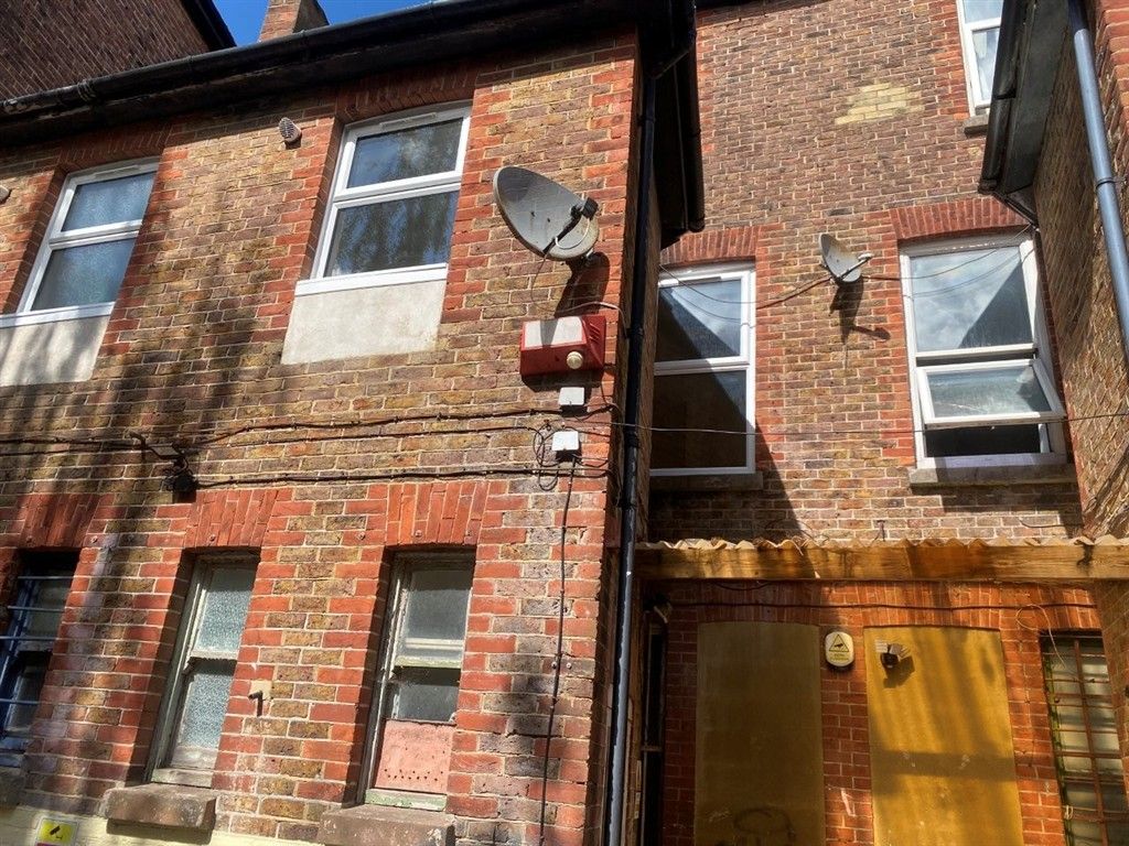 Property photo 3 of 12