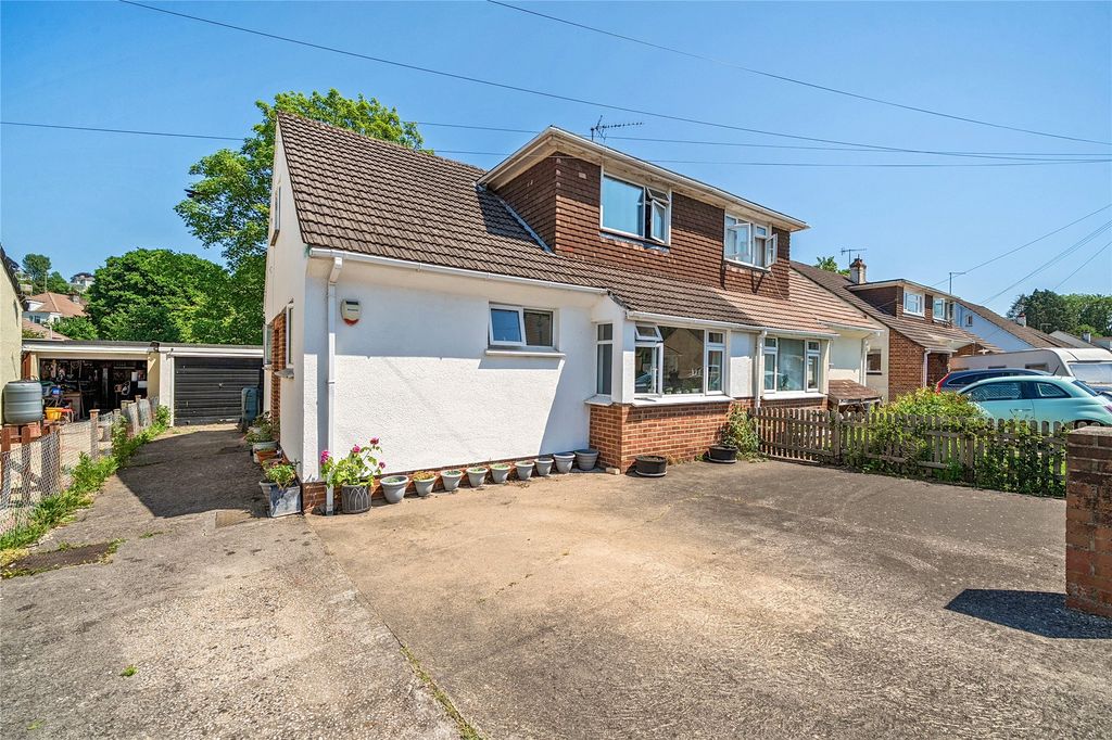Property photo 1 of 17 1 - Picture No. 02