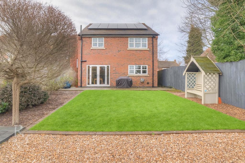 Property photo 2 of 22 8A Edwald Road (3).Png