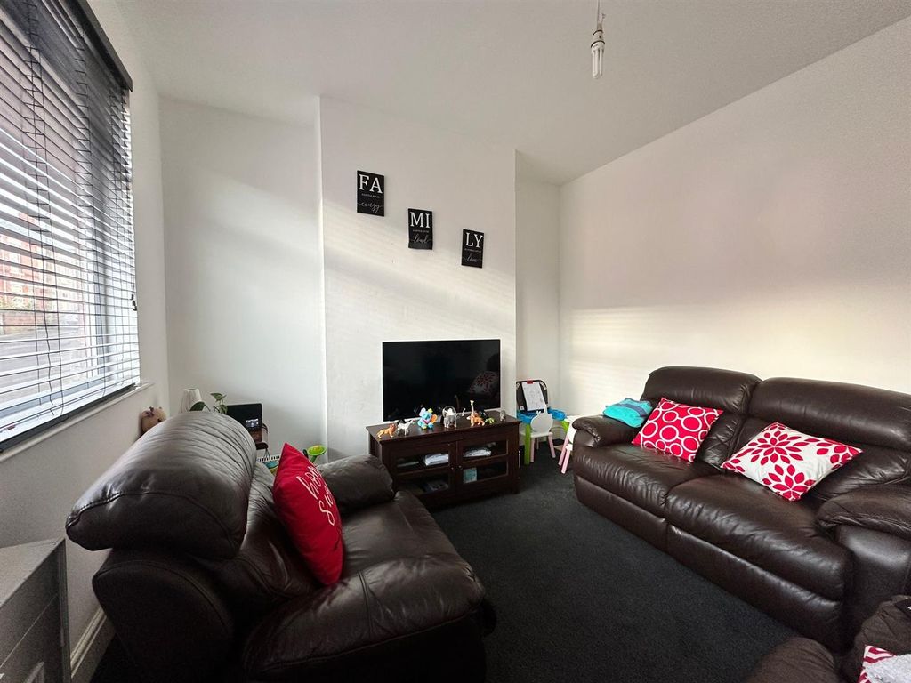 Property photo 2 of 8 Bcd8Dd57-2Cf3-4388-9Bb9-537Ad557B1B9.Jpg