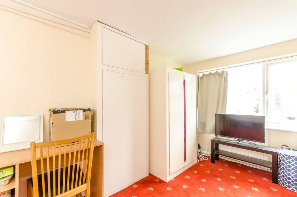 Property photo 3 of 8