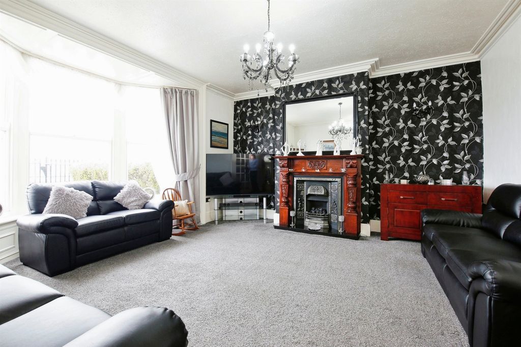 Property photo 3 of 30