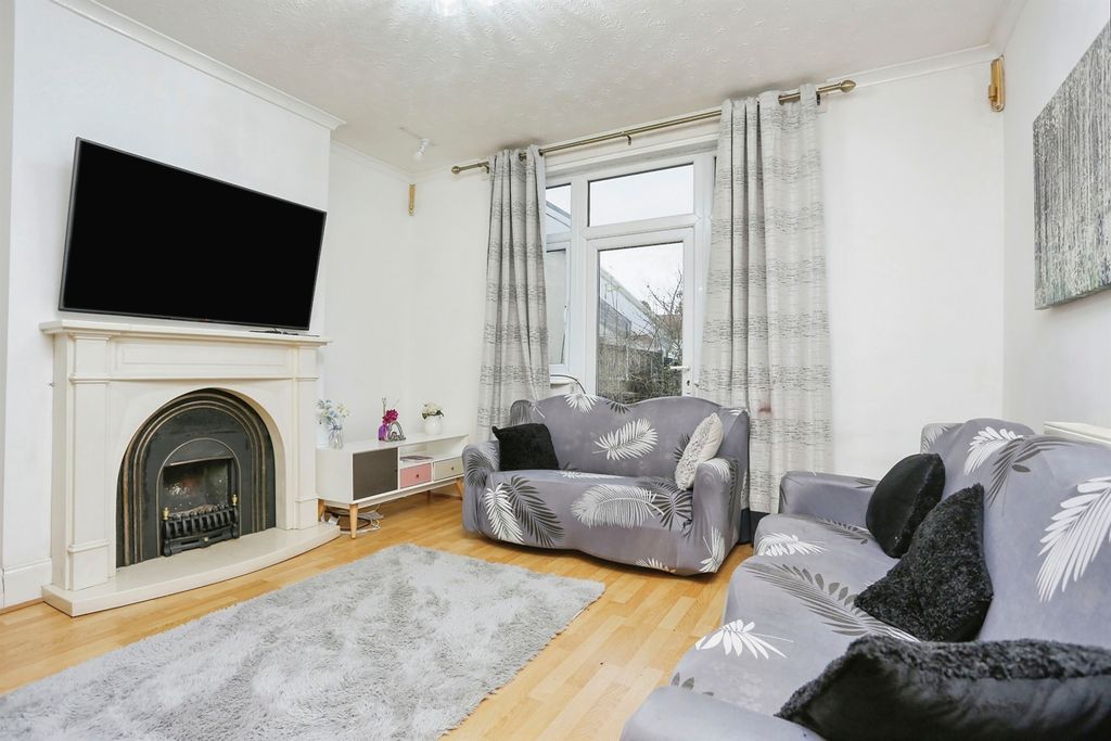 Property photo 2 of 15