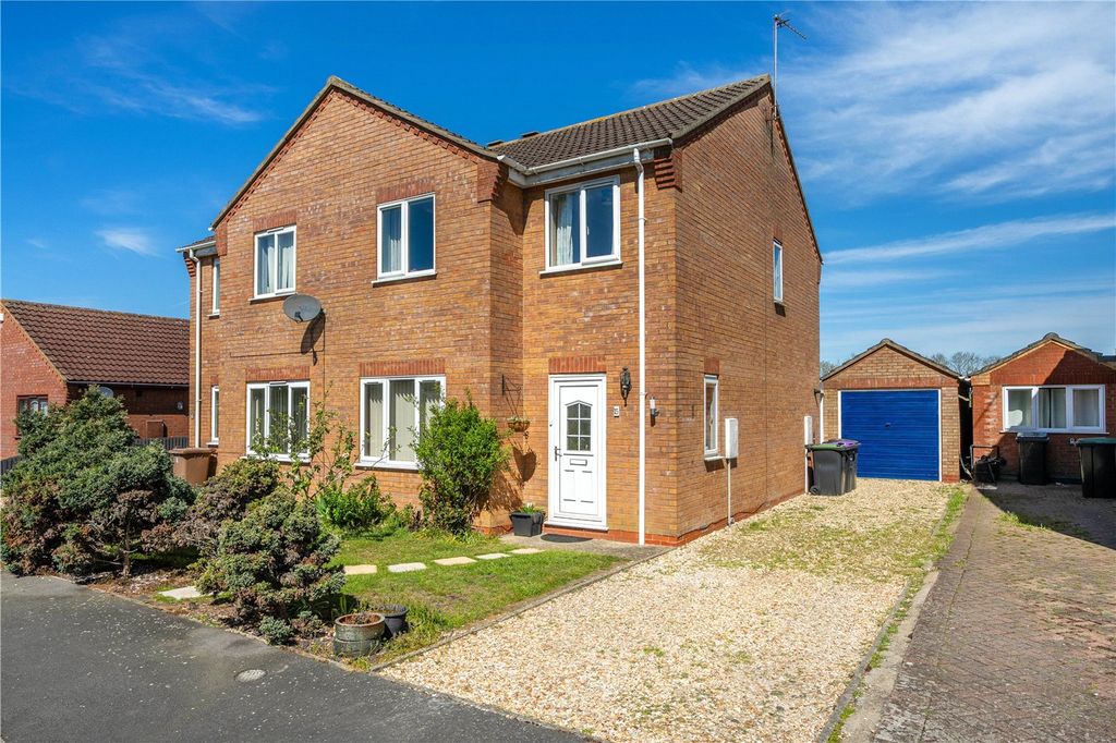 Property photo 1 of 17 Picture No. 01