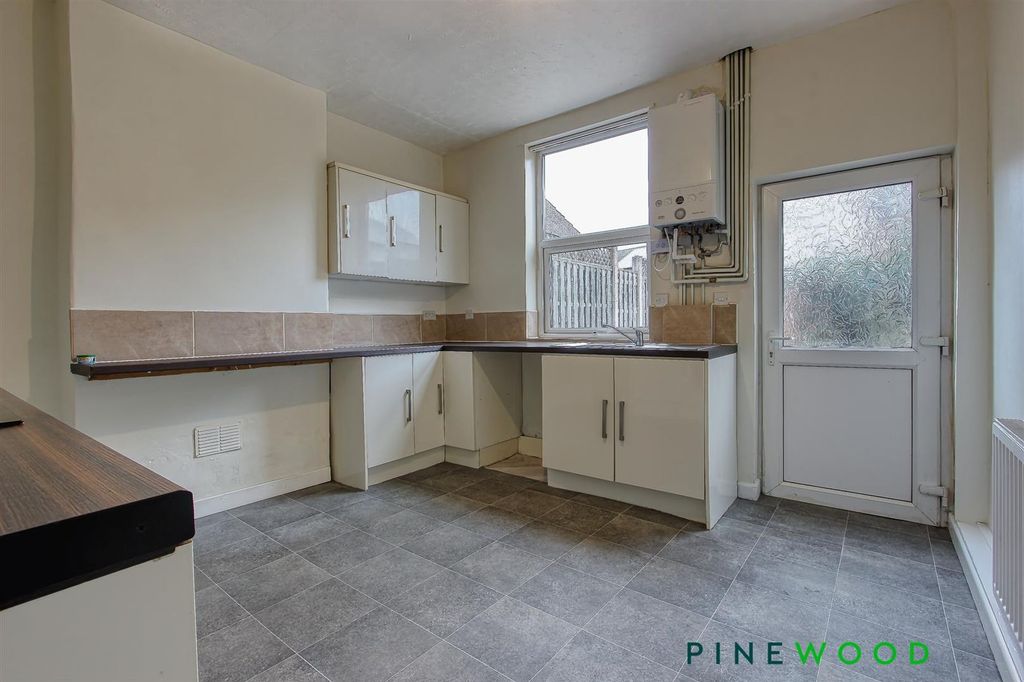 Property photo 3 of 12 Kitchen Diner