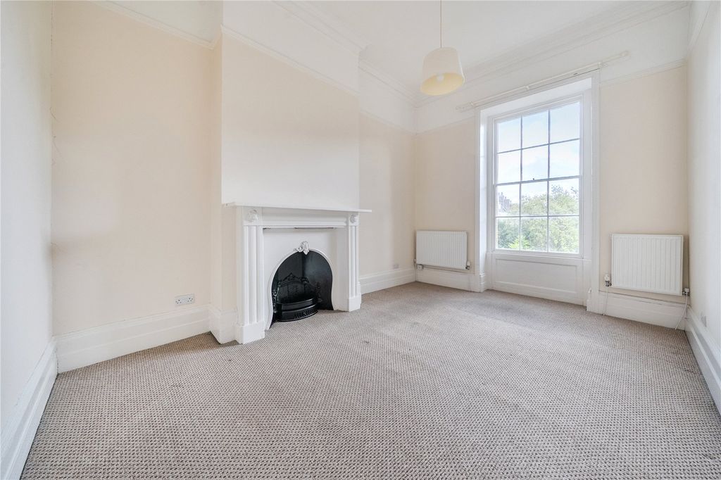 Property photo 3 of 22 Picture No. 37
