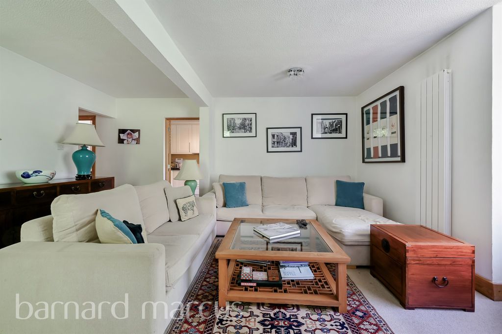 Property photo 3 of 9