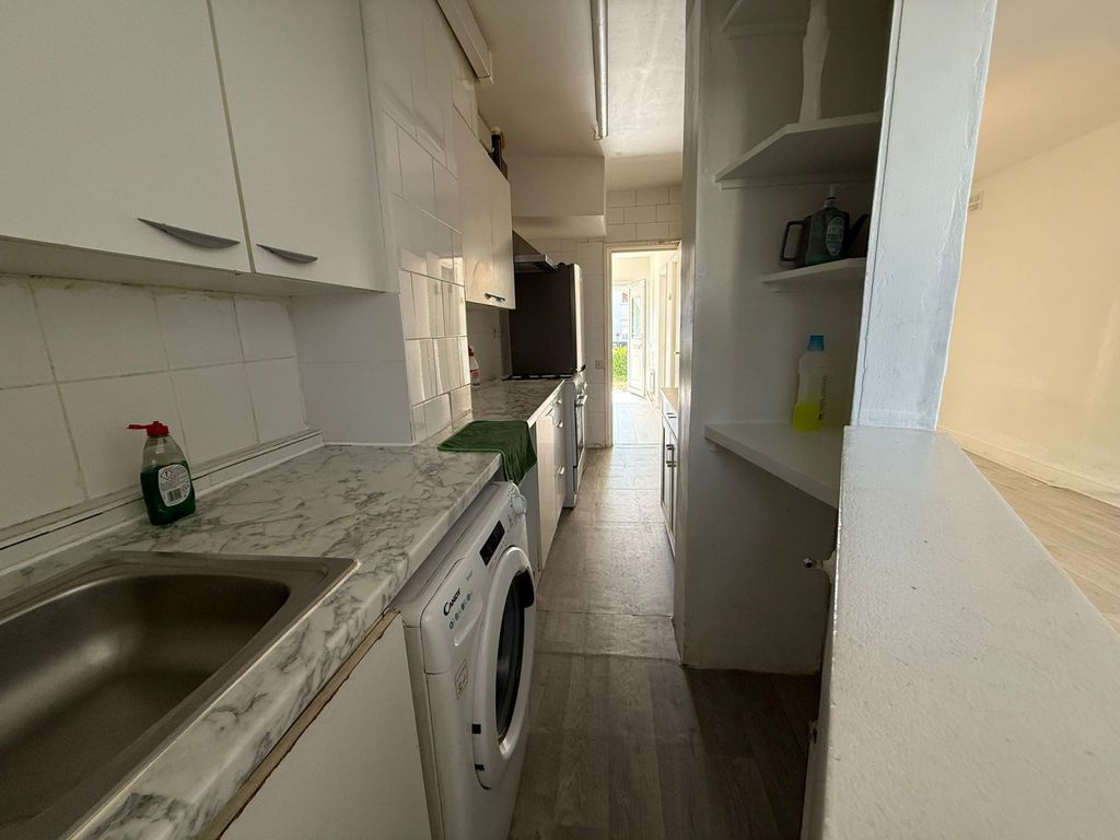 Property photo 3 of 10 Gallery