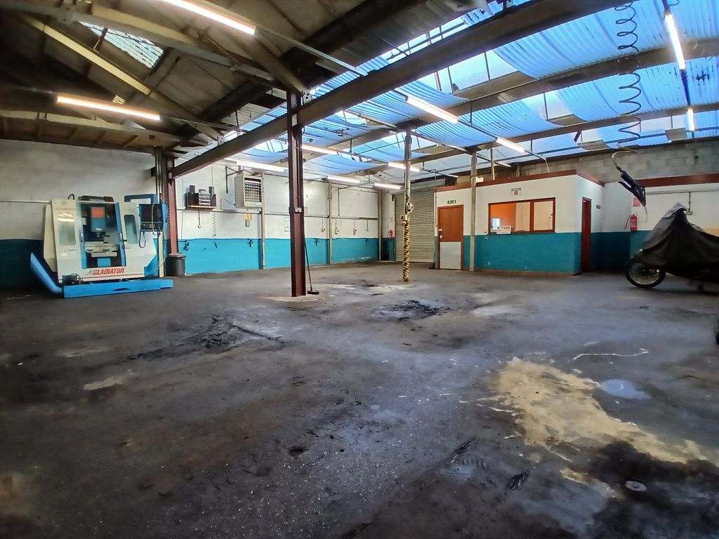 Property photo 2 of 7 Workshop 1