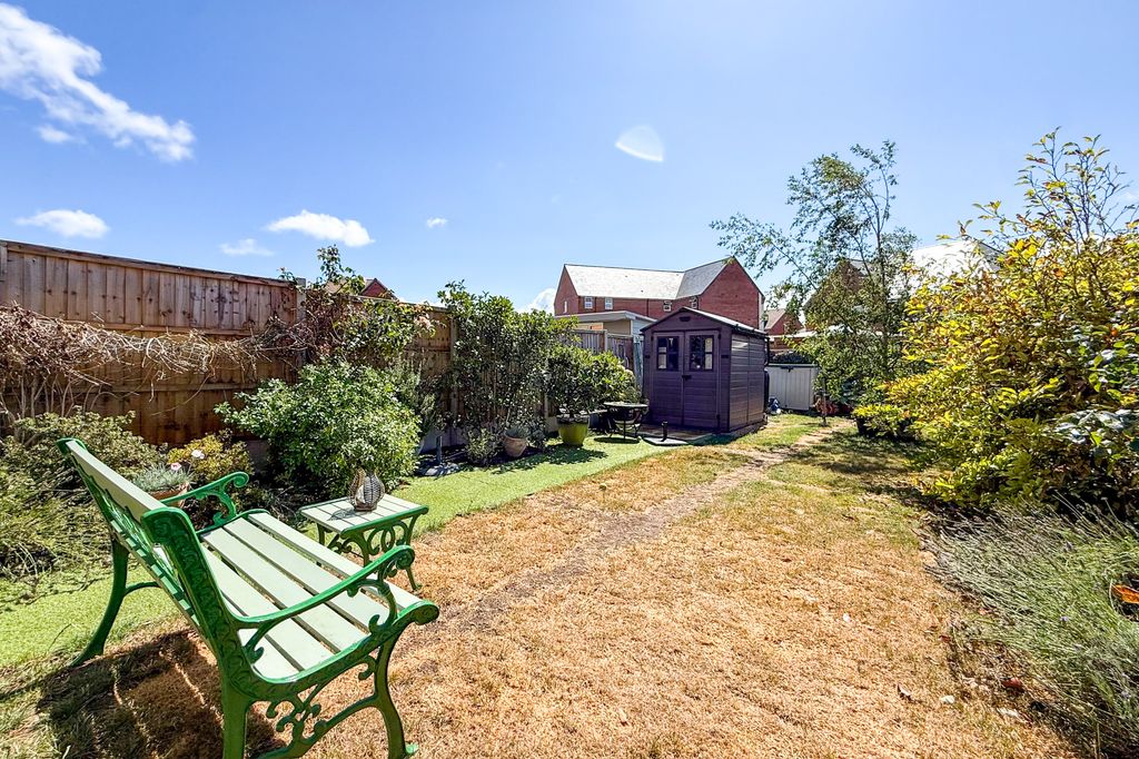 Property photo 3 of 27