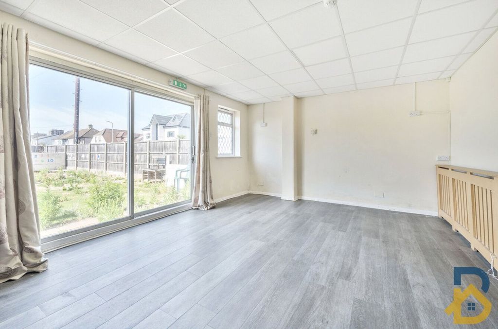 Property photo 2 of 13 Picture No. 33