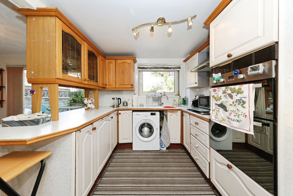 Property photo 2 of 21 Pbox-Img.Jpg