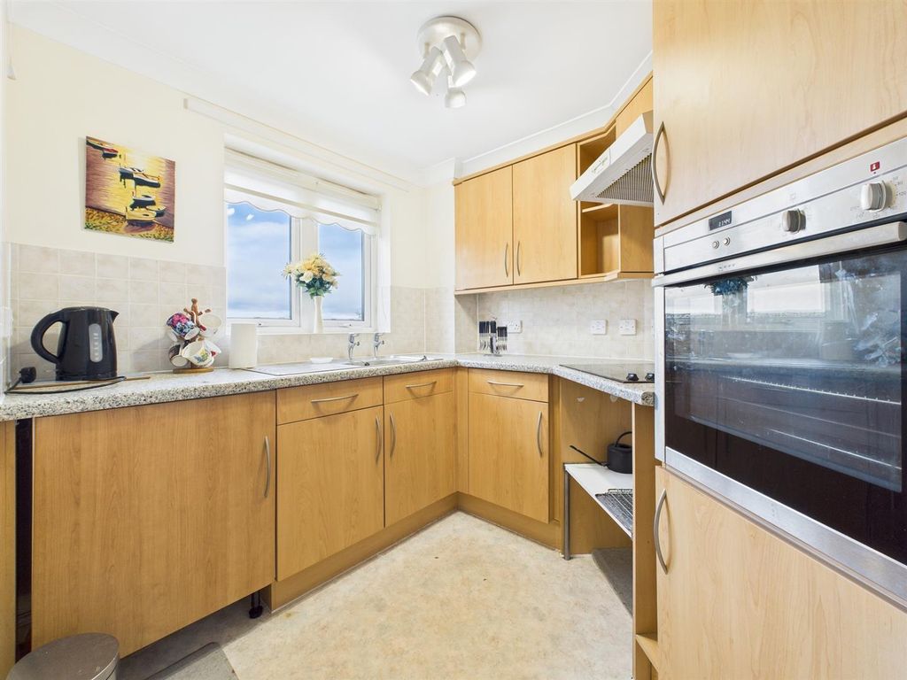 Property photo 3 of 6 Cam05510G0-Pr0111-Still006.Jpg