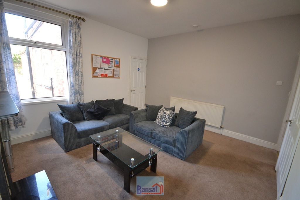 Property photo 2 of 26
