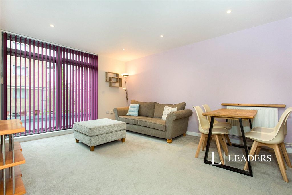 Property photo 3 of 10 108