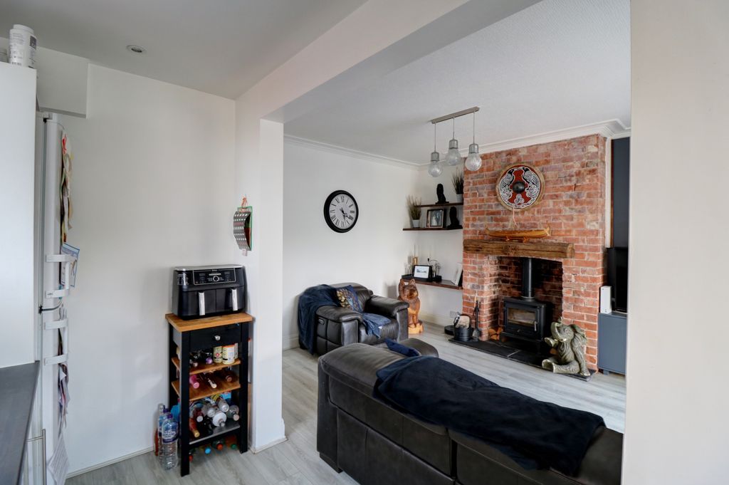 Property photo 3 of 22 Kitchen Area 1.2