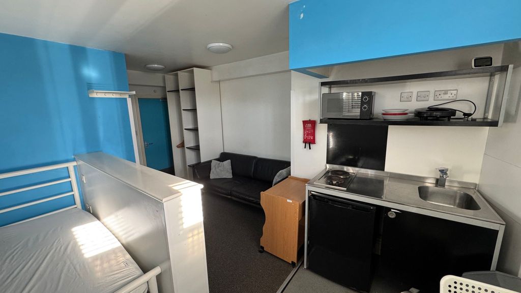 Property photo 2 of 6 Gallery