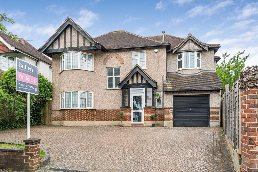 Property photo 1 of 17 Banstead Road South Front Shot New.Jpg