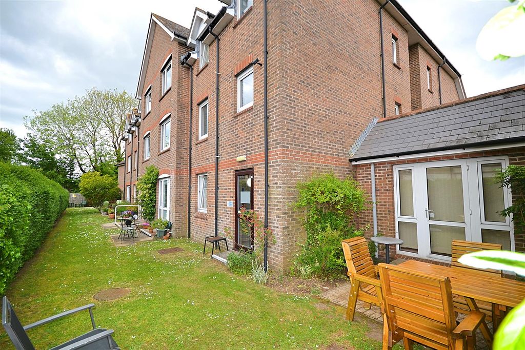 Property photo 3 of 13 21 (16).Png