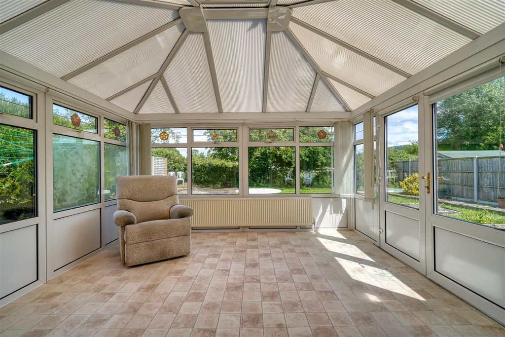 Property photo 3 of 9 Conservatory
