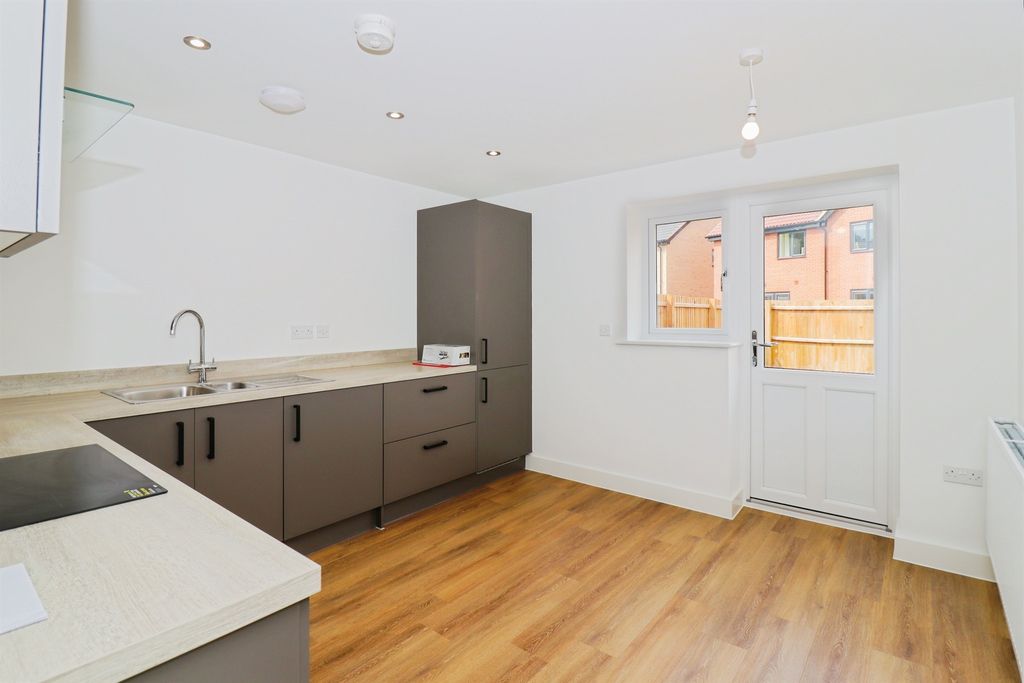 Property photo 1 of 23