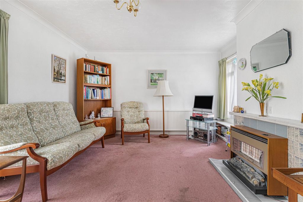 Property photo 2 of 10 17_66932.Jpg