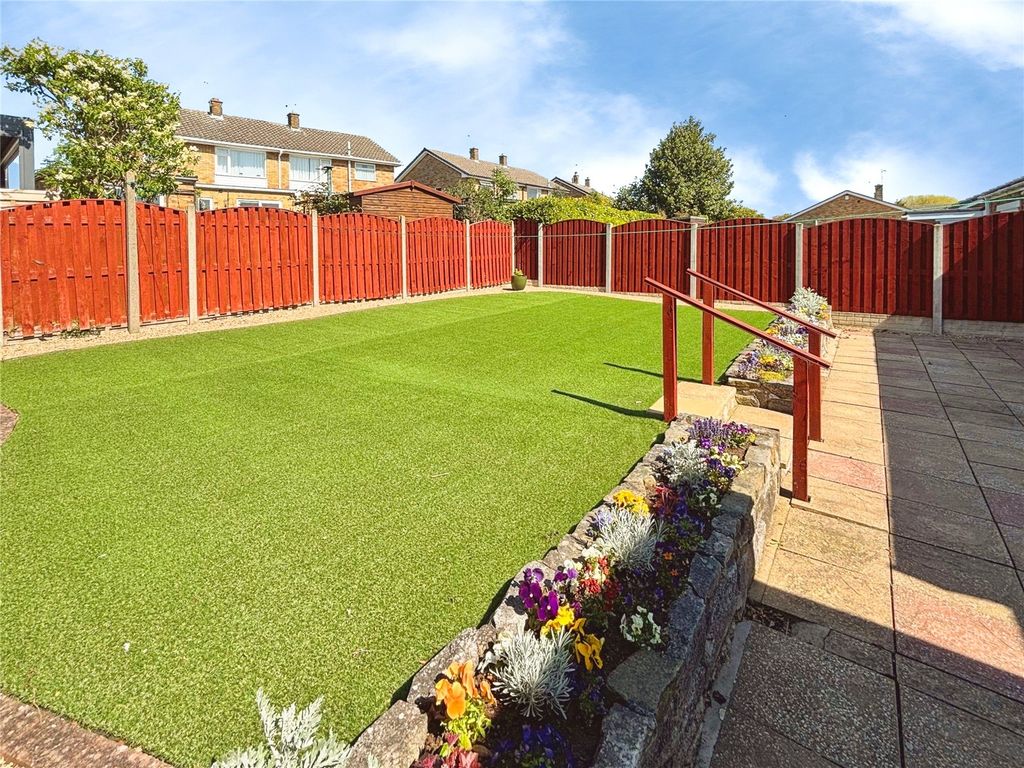 Property photo 3 of 14 Gardens