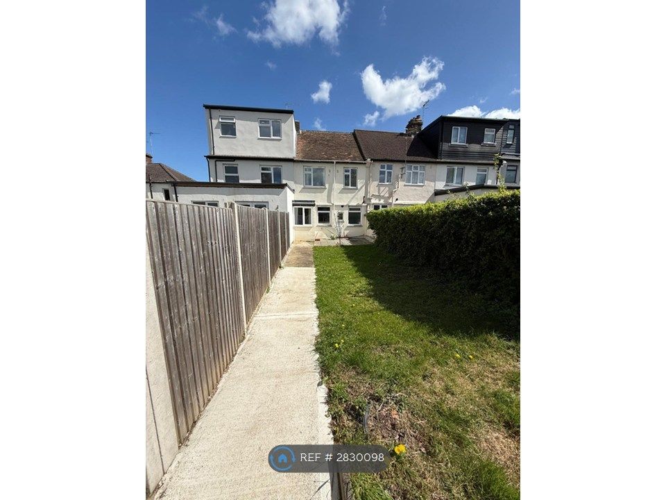 Property photo 2 of 32