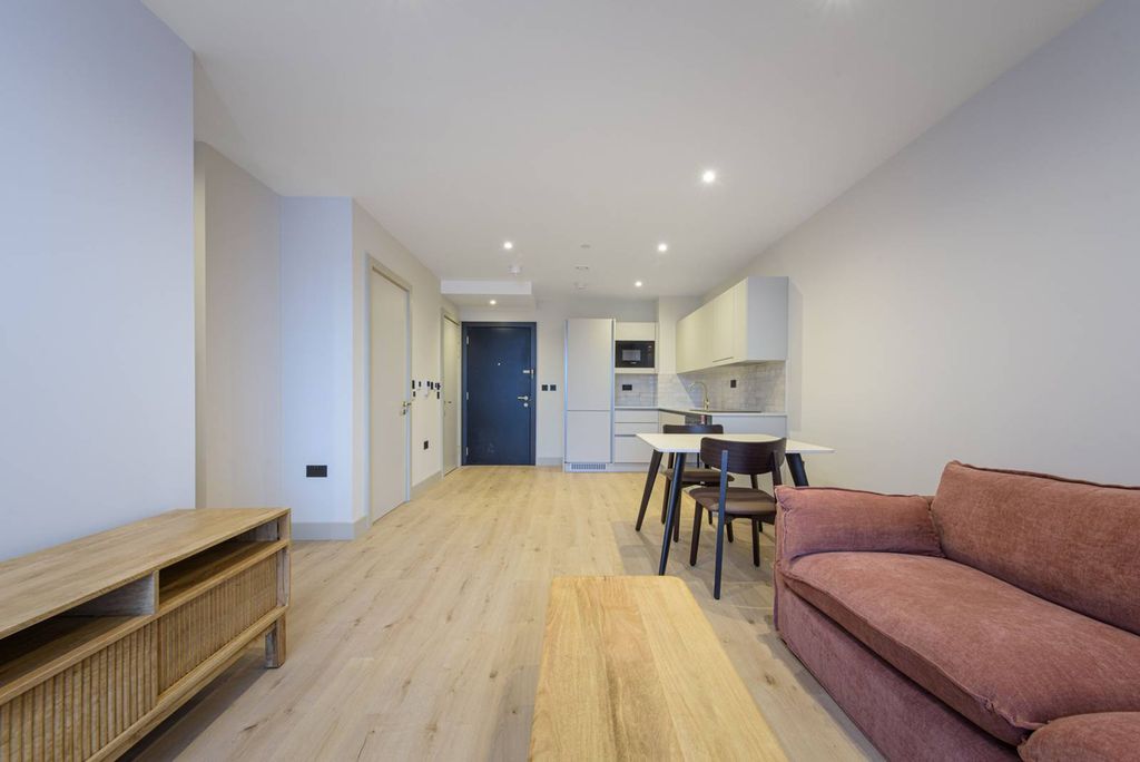 Property photo 3 of 13