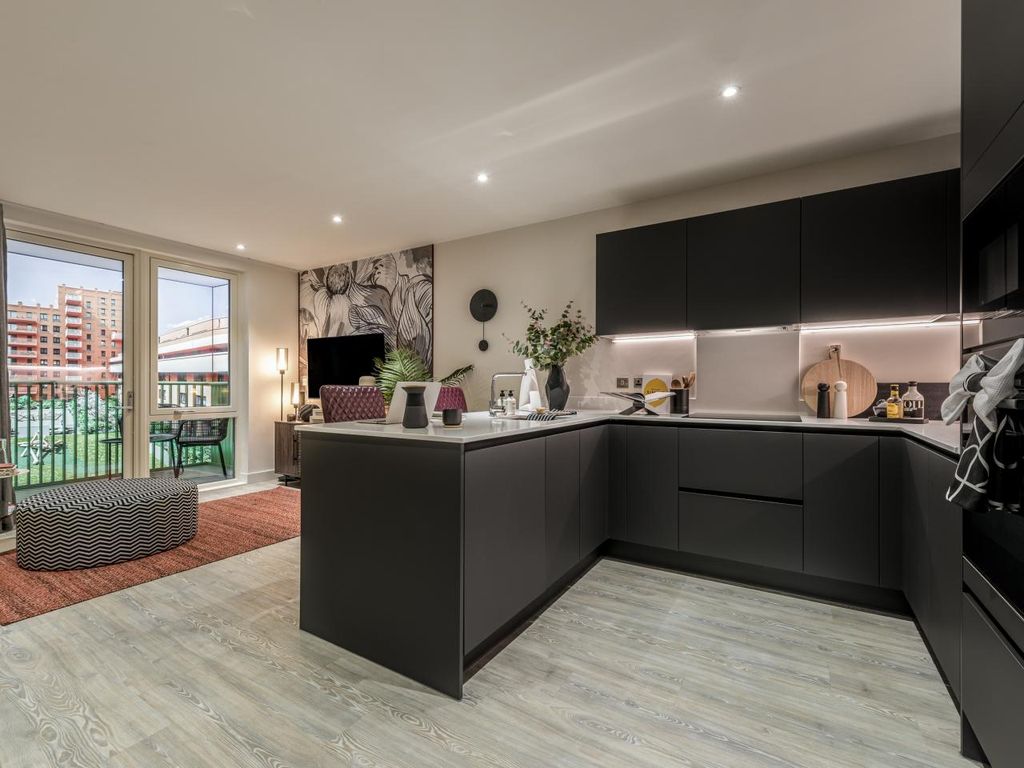 Property photo 3 of 11 Dagenham Green 1 Bed Show Apartment