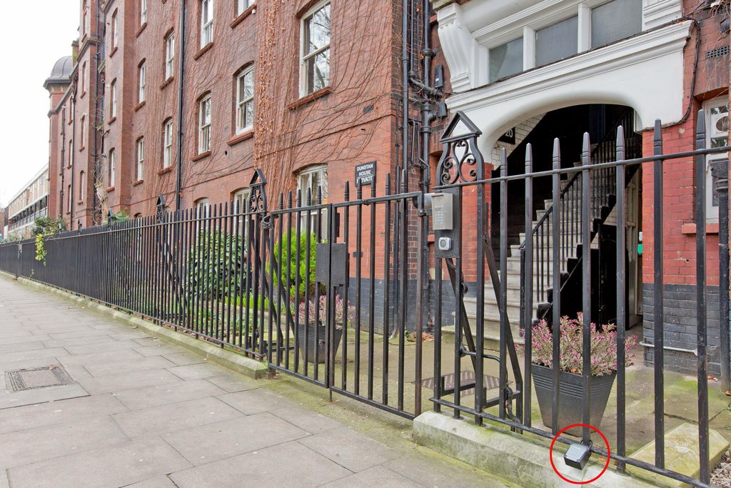 Property photo 1 of 11