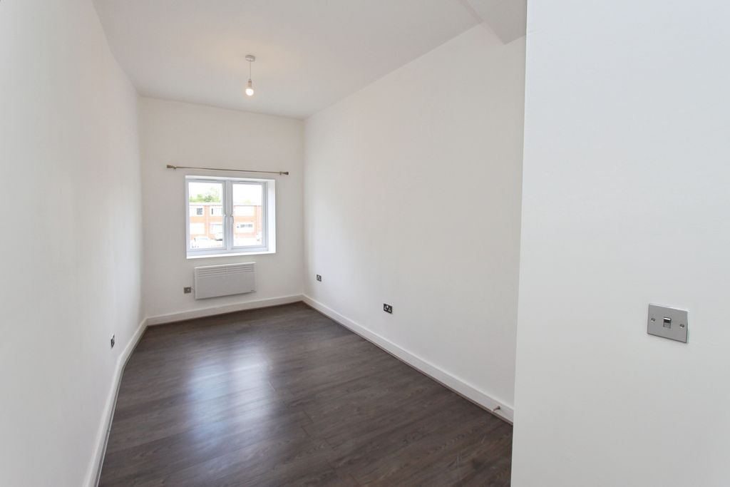 Property photo 2 of 9