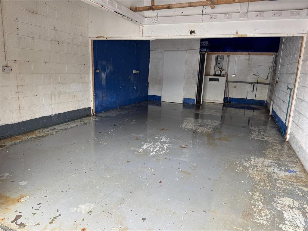 Property photo 2 of 3