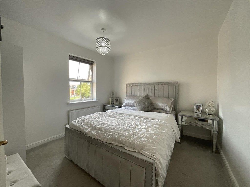 Property photo 1 of 9 Bedroom 1