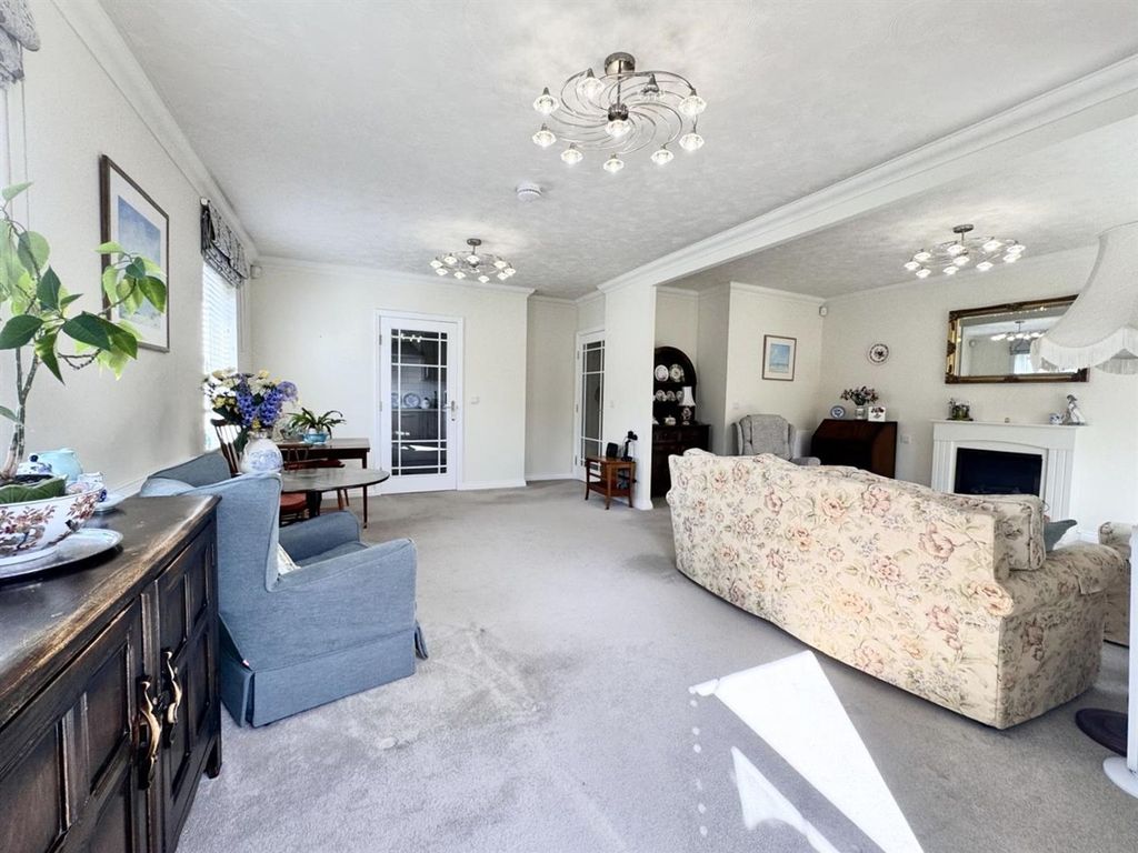 Property photo 3 of 21