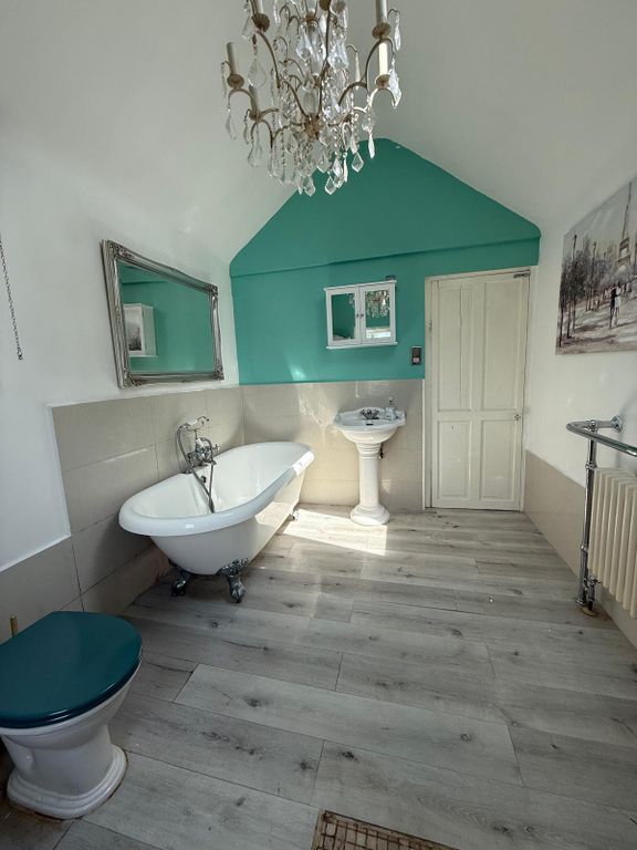 Property photo 3 of 6