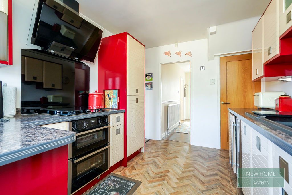 Property photo 3 of 16 Photo 11