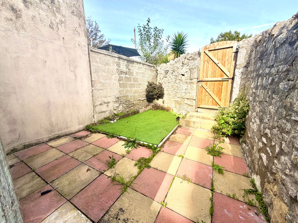 Property photo 3 of 10
