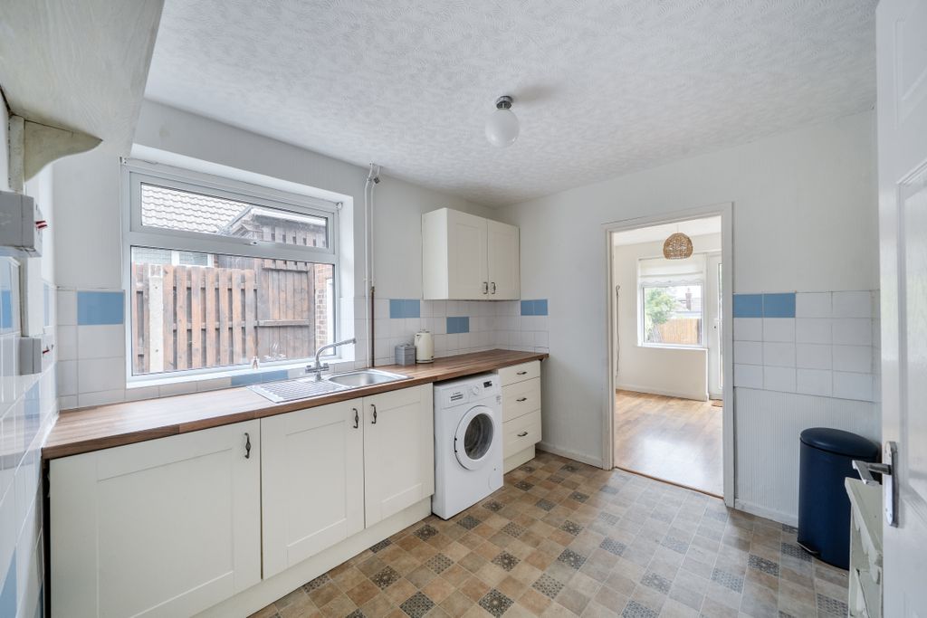 Property photo 3 of 12 15094448