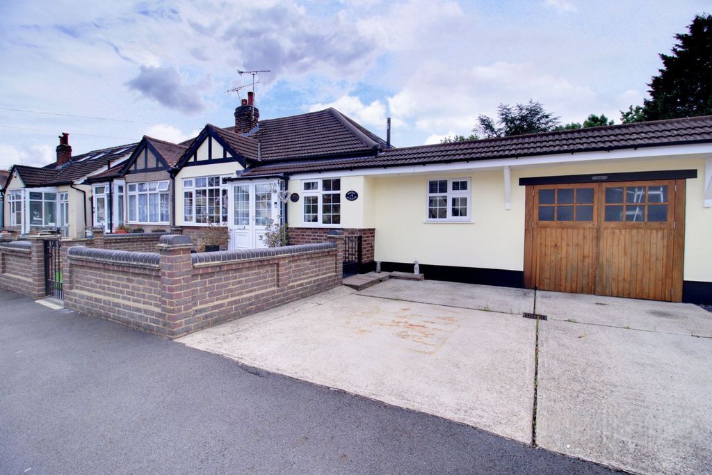 Property photo 1 of 39
