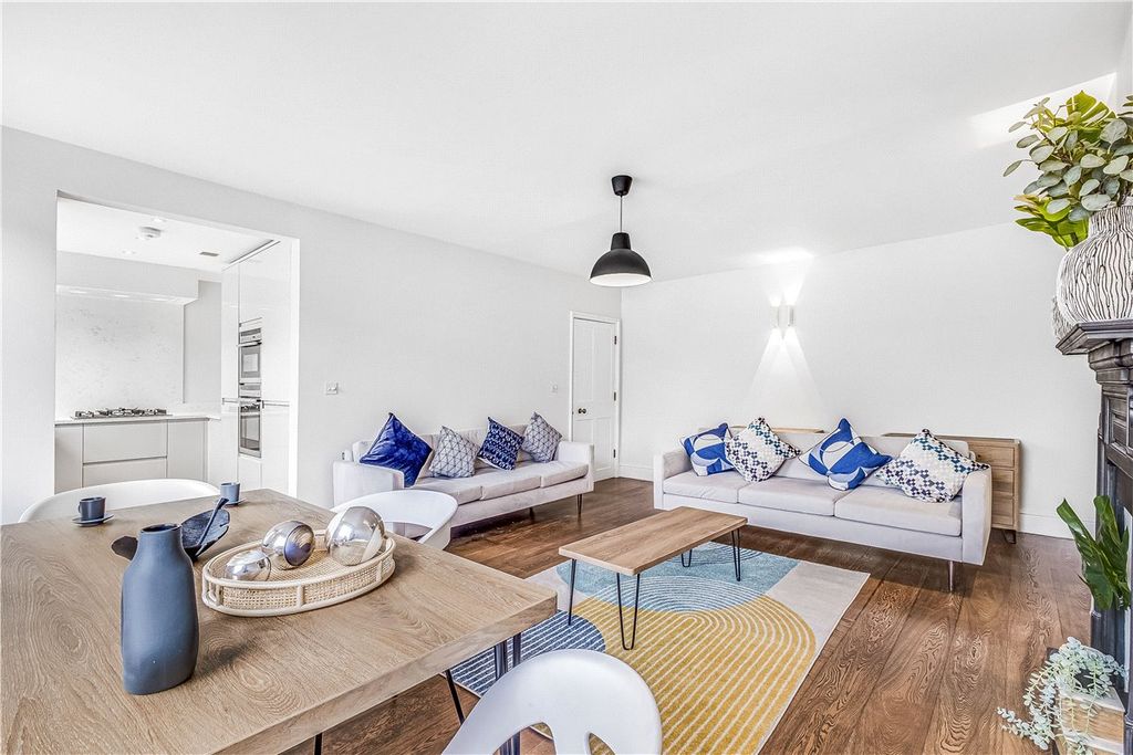 Property photo 3 of 16 Picture No. 22