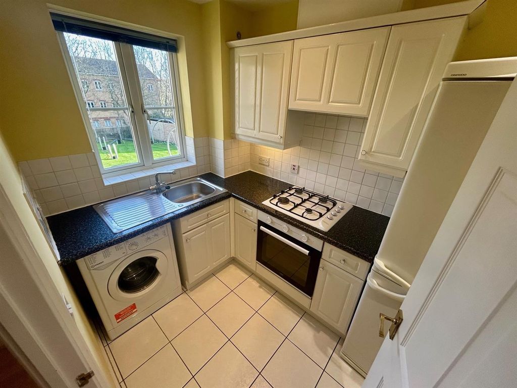 Property photo 3 of 8 Kitchen 1.Jpg