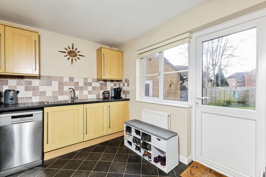 Property photo 2 of 18